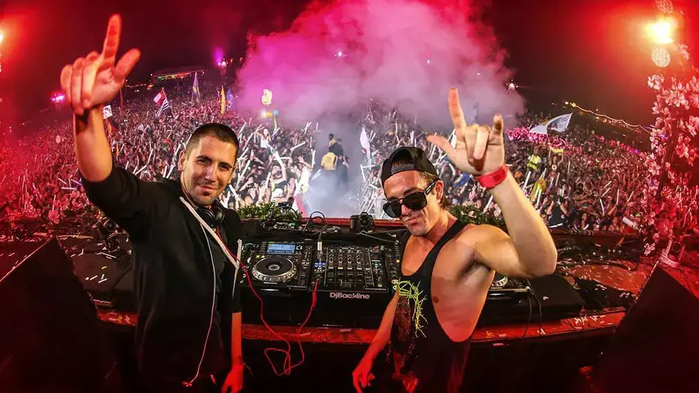 האחים טיביוס ב-Tomorrowworld האחים טיביוס ב-Tomorrowworld