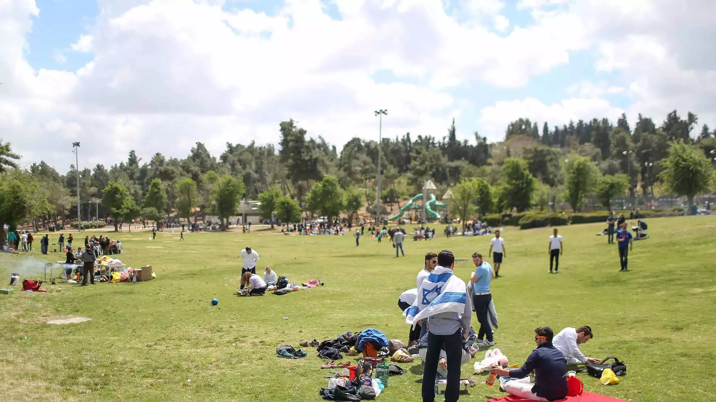 חגיגות עצמאות בגן סאקר, ירושלים, אפריל 2015 חגיגות עצמאות בגן סאקר, ירושלים, אפריל 2015