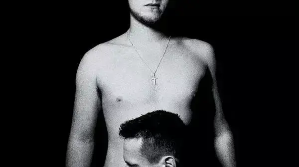 עטיפת songs of innocence עטיפת songs of innocence