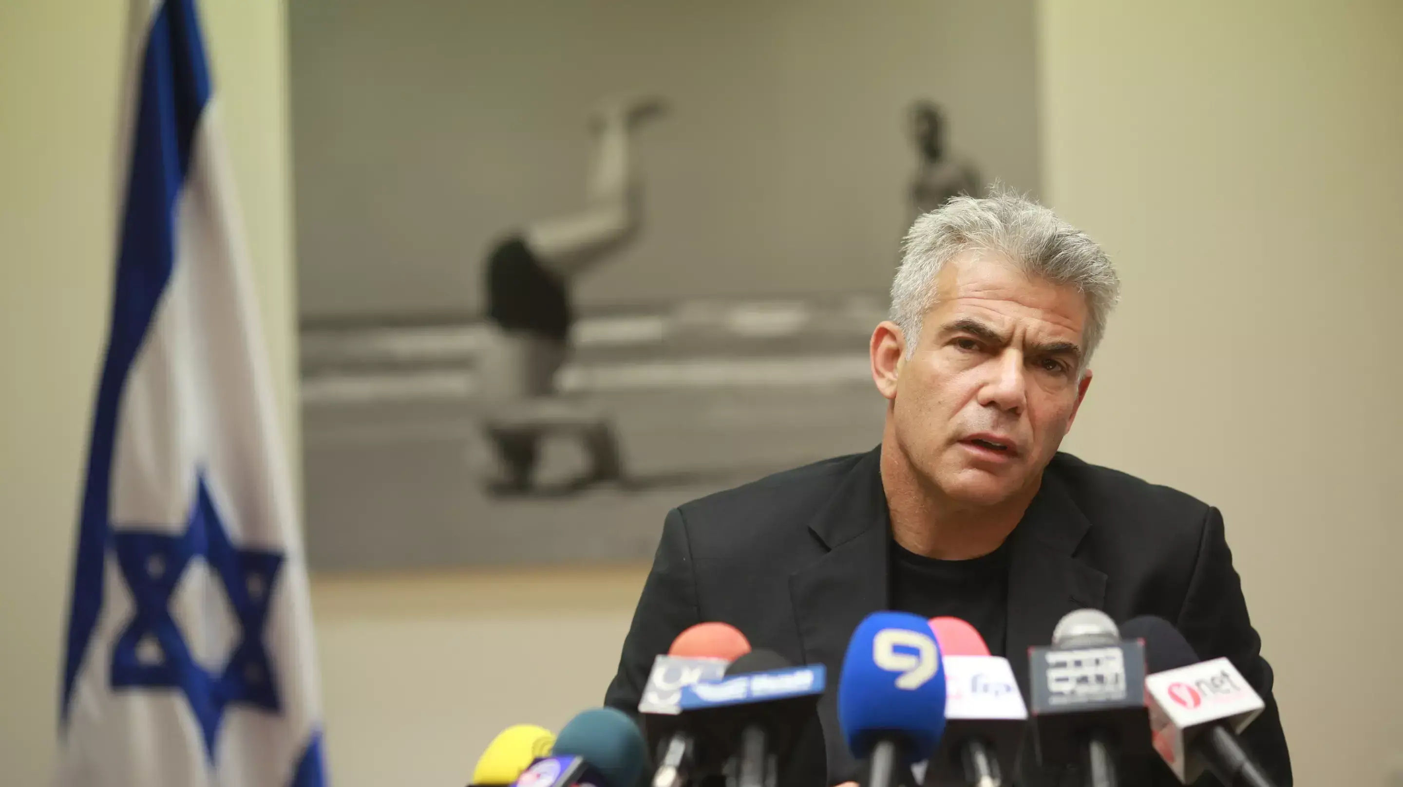 ח"כ יאיר לפיד בישיבת סיעה של מפלגת יאיר לפיד, מאי 2015 ח"כ יאיר לפיד בישיבת סיעה של מפלגת יאיר לפיד, מאי 2015