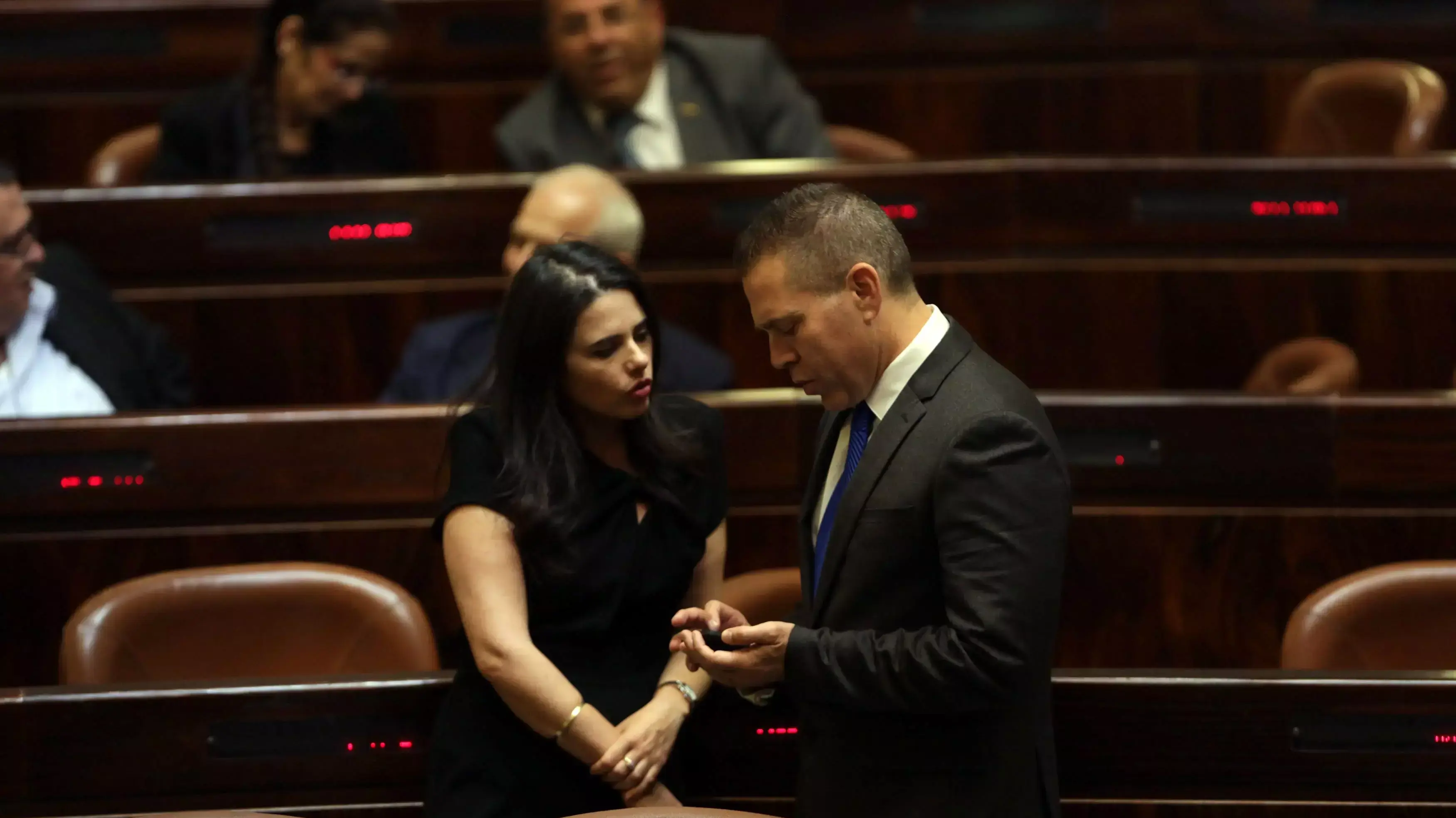 גלעד ארדן ואיילת שקד, השבעת הממשלה ה-34, הכנסת, מאי 2015 גלעד ארדן ואיילת שקד, השבעת הממשלה ה-34, הכנסת, מאי 2015