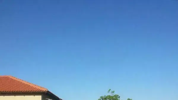 פצצת מרגמה נפלה לפני זמן קצר סמוך לגדר בגבול סוריה, מאי 2015 פצצת מרגמה נפלה לפני זמן קצר סמוך לגדר בגבול סוריה, מאי 2015