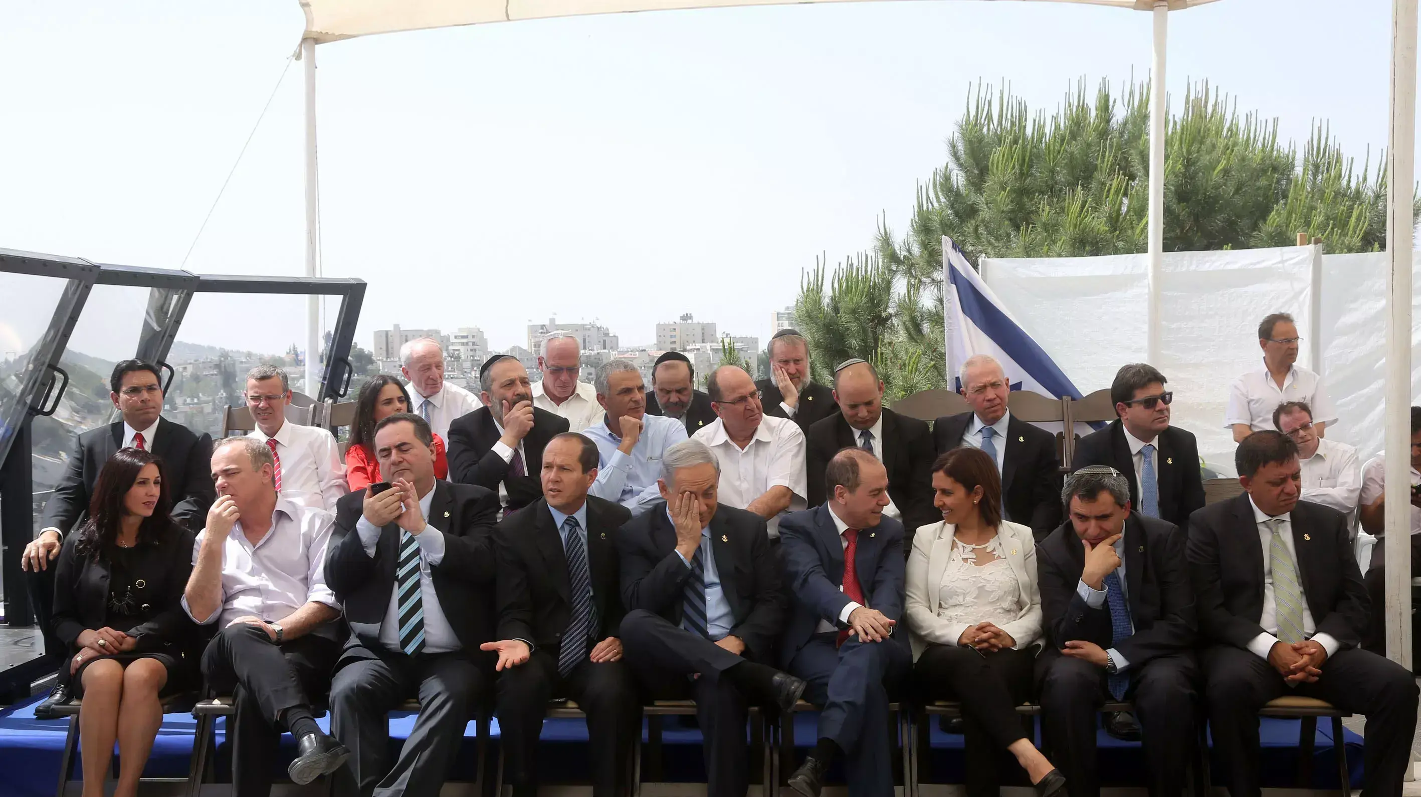 הממשלה ה-34, משכן הנשיא, מאי 2015