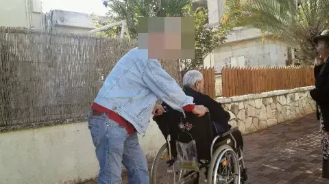 עובד קבלן בתחום הסיעודי עובד קבלן בתחום הסיעודי