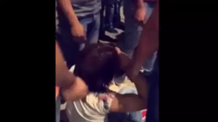 תיעוד של תקיפה הומופובית, קהיר, מצרים, יוני 2015 תיעוד של תקיפה הומופובית, קהיר, מצרים, יוני 2015