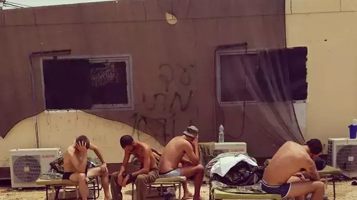חייל בנח"ל מתלונן שאין חשמל ומיזוג אוויר בבסיס בבקעת הירדן, אוגוסט 2015 חייל בנח"ל מתלונן שאין חשמל ומיזוג אוויר בבסיס בבקעת הירדן, אוגוסט 2015