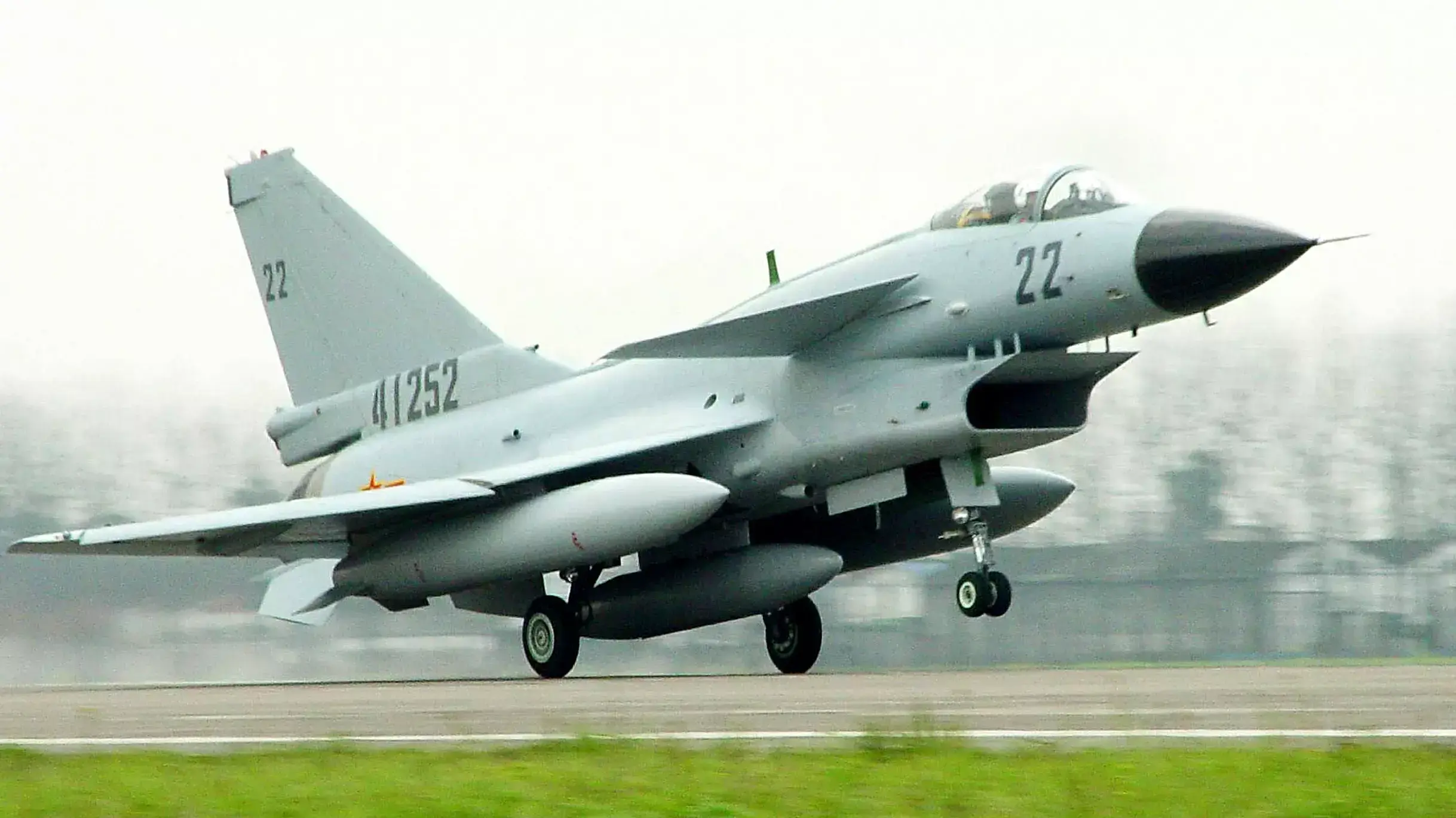 מטוס קרב סיני מדגם צ'נגדו J-10 מטוס קרב סיני מדגם צ'נגדו J-10