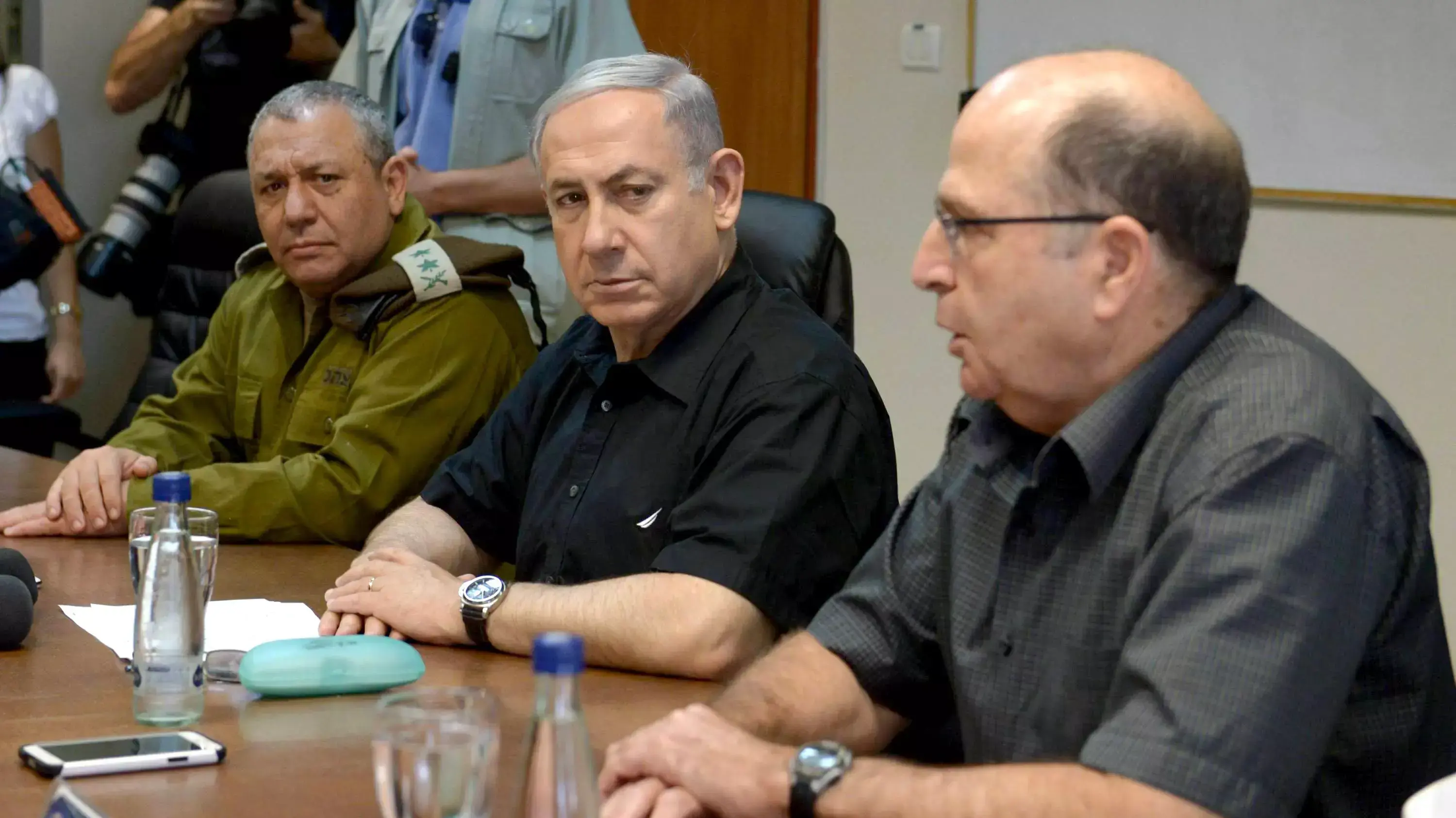 ראש הממשלה בנימין נתניהו בסיור צבאי בצפון . ראש הממשלה בנימין נתניהו בסיור צבאי בצפון .