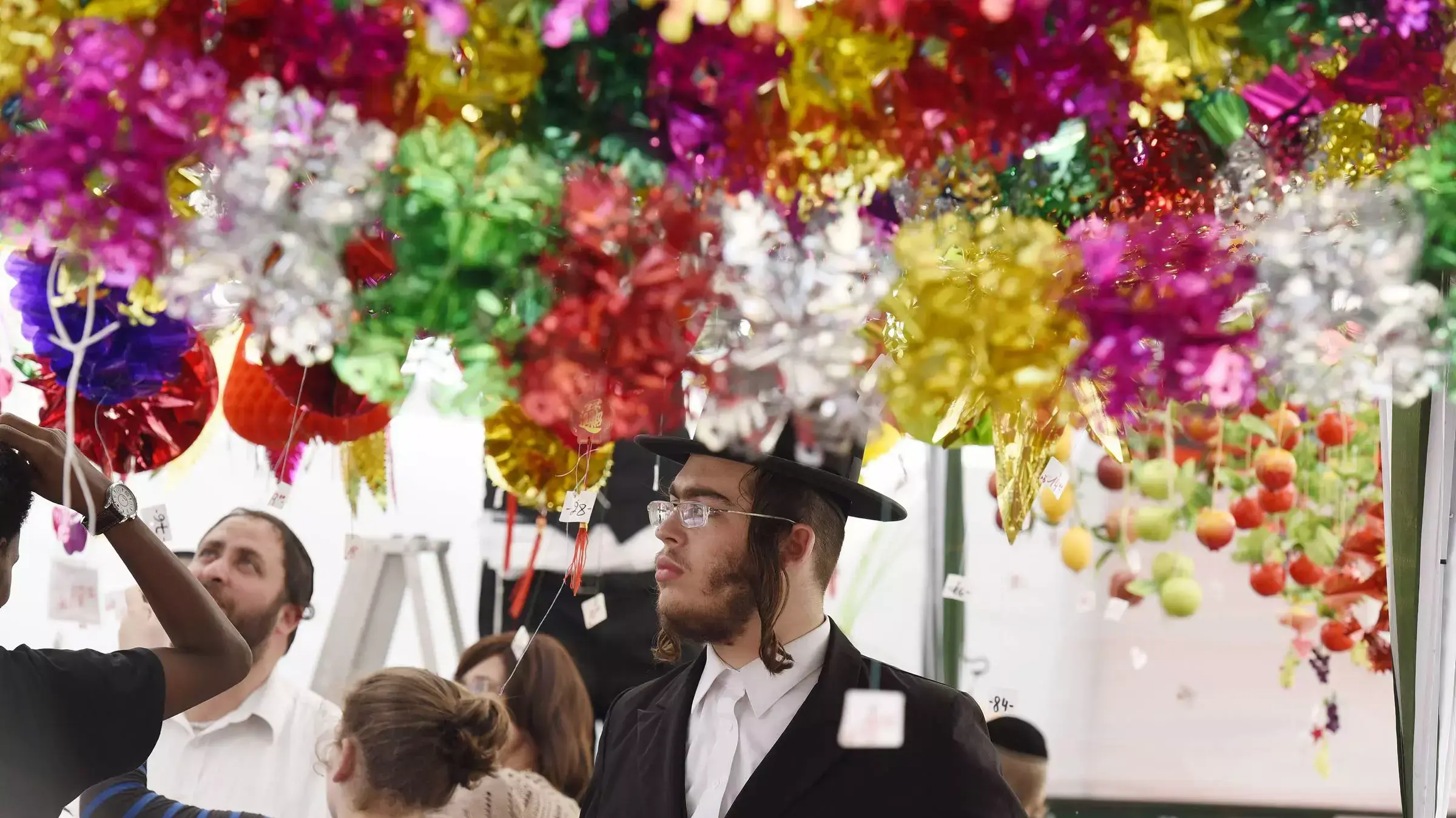 הכנות לקראת חג הסוכות בבני ברק. ספטמבר 2015
