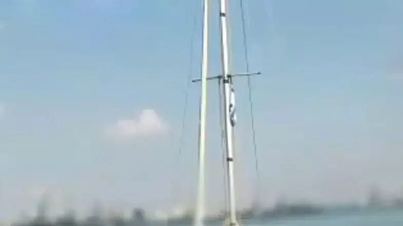 שני הישראלים שנעדרו בדרכם מקפריסין ביאכטה הגיעו לנמל חיפה, 7 בנובמבר 2015 שני הישראלים שנעדרו בדרכם מקפריסין ביאכטה הגיעו לנמל חיפה, 7 בנובמבר 2015