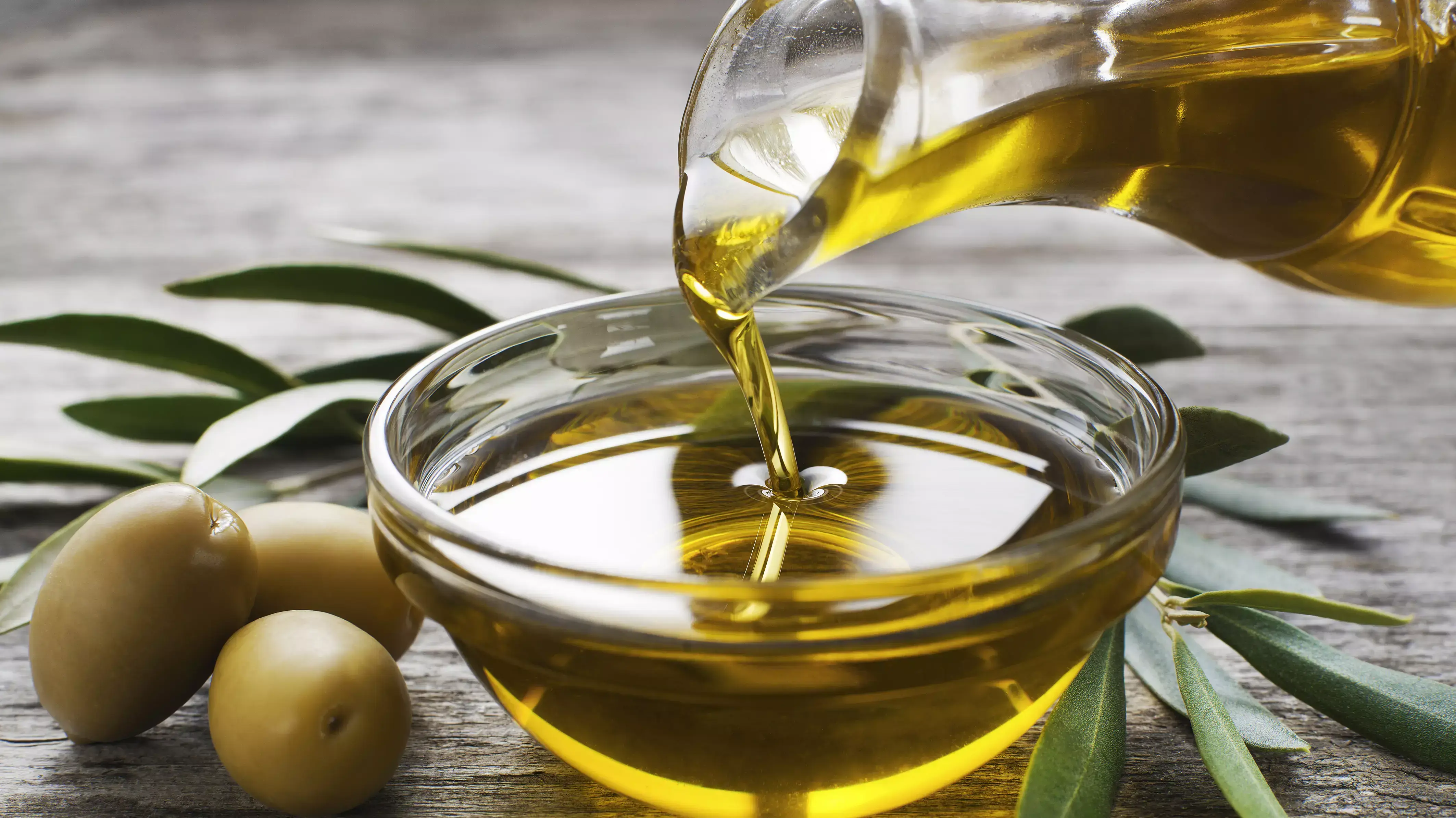 יש שמן זית, ויש שמן זית כתית מעולה יש שמן זית, ויש שמן זית כתית מעולה