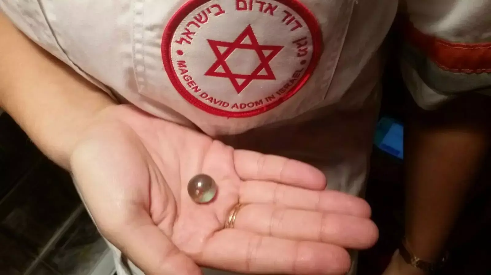 גולה שבלע ונחנק ממנה תינוק בן 11 חודשים, בני ברק, 17 בנובמבר 2015 גולה שבלע ונחנק ממנה תינוק בן 11 חודשים, בני ברק, 17 בנובמבר 2015