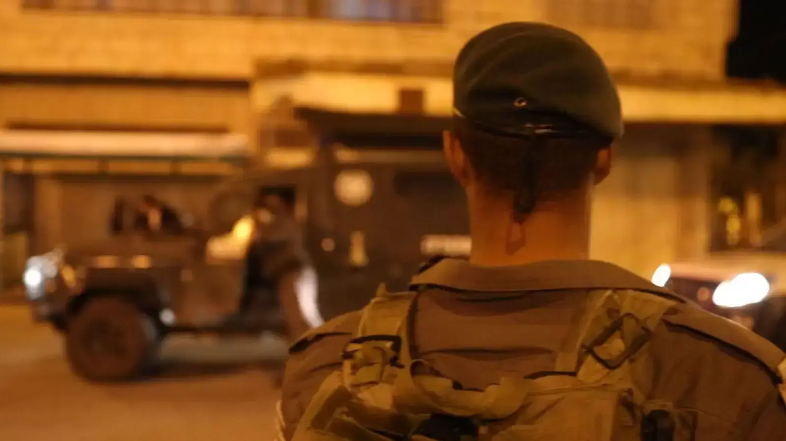 שוטר מג"ב סמוך למערת המכפלה, דצמבר 2015 שוטר מג"ב סמוך למערת המכפלה, דצמבר 2015
