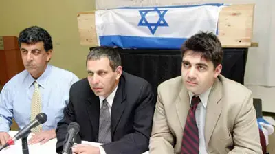 ראשי שינוי לוינטל לייבוביץ ורצאבי במסיבת עיתונאים על אזרחות ישראל (יעל צור ישראל סאן) ראשי שינוי לוינטל לייבוביץ ורצאבי במסיבת עיתונאים על אזרחות ישראל (יעל צור ישראל סאן)