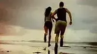 מתוך הקליפ דילריום ושרה מכלכלן סיילנס