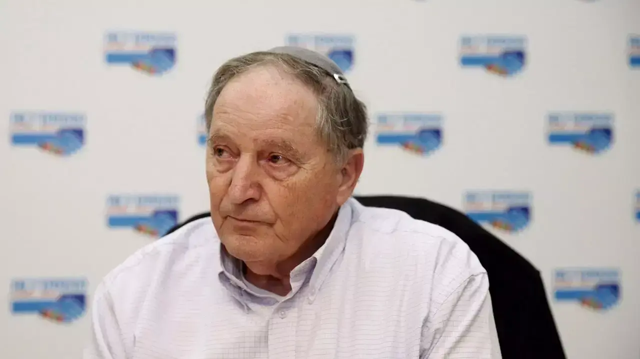 רן ארז, מסיבת עיתונאים בנוגע להכרזת מועד שביתה במגזר הציבורי. 16 בדצמבר 2015 רן ארז, מסיבת עיתונאים בנוגע להכרזת מועד שביתה במגזר הציבורי. 16 בדצמבר 2015