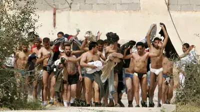 אסירים פלסטינאים יוצאים מכלא יריחו אסירים פלסטינאים יוצאים מכלא יריחו