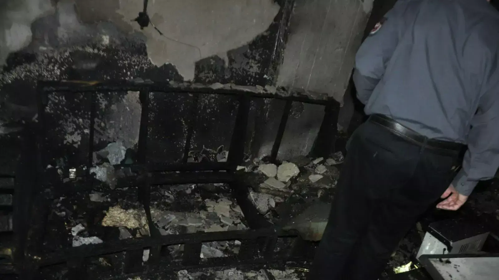 שריפה בבניין ברחוב האחים טרבס ברחובות. 6 בינואר 2016. שריפה בבניין ברחוב האחים טרבס ברחובות. 6 בינואר 2016.