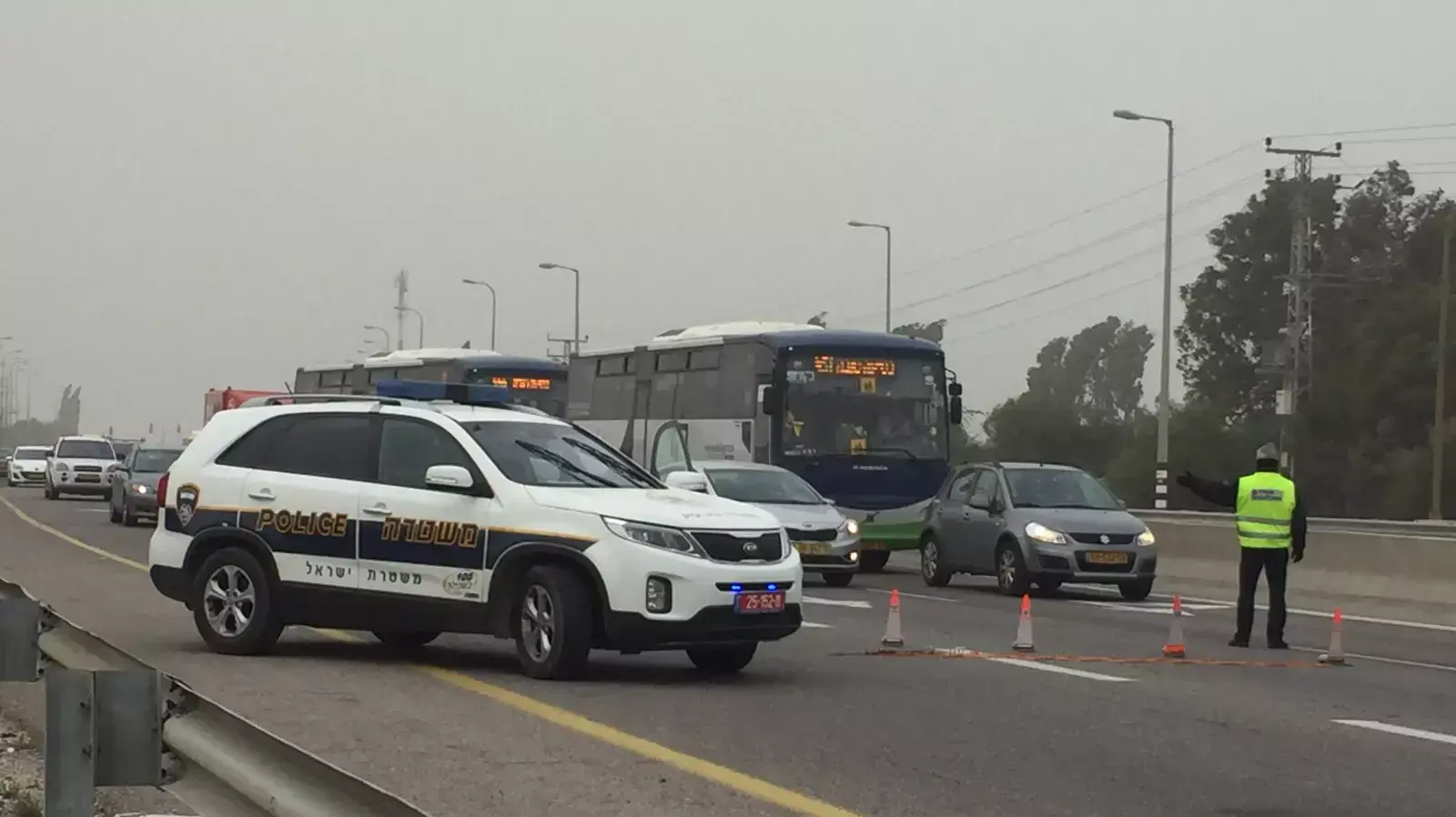 מחסום משטרתי באזור צריפין 8 בינואר 2016 מחסום משטרתי באזור צריפין 8 בינואר 2016