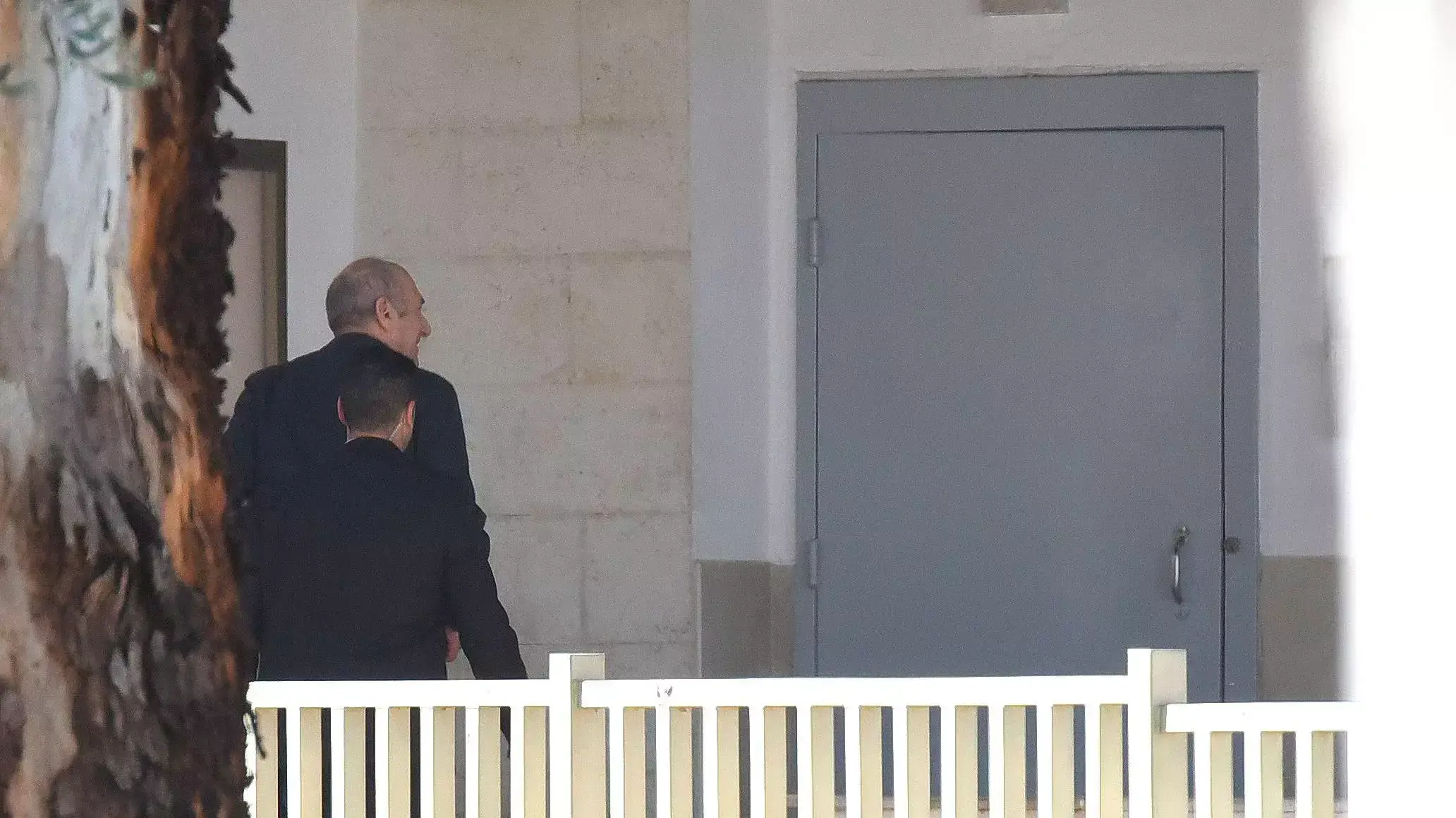 אהוד אולמרט נכנס לכלא מעשיהו, 15 בפברואר 2016