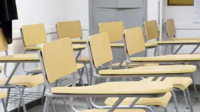 כיסאות כיתה אילוסטרציה כיסאות כיתה אילוסטרציה