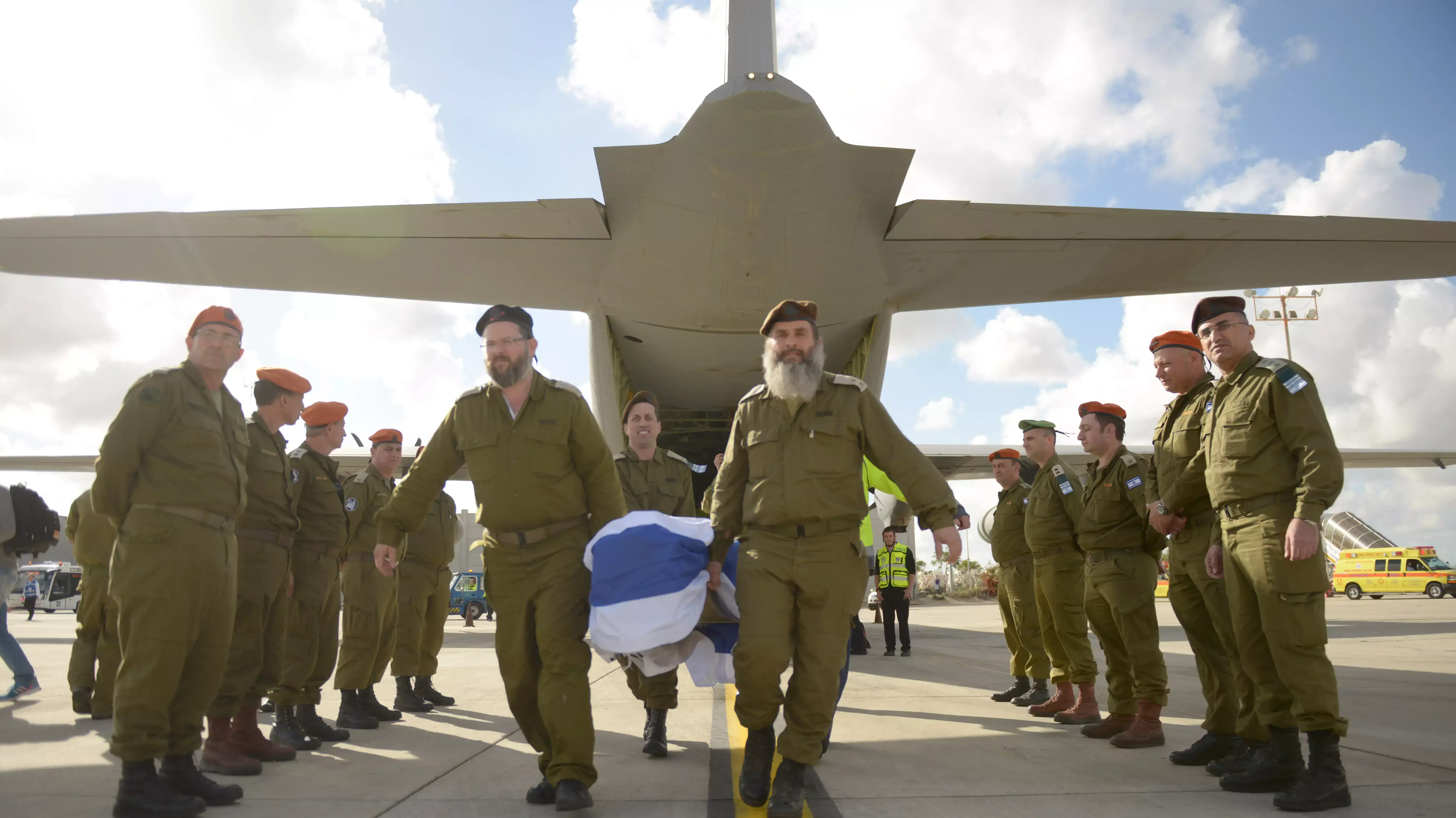 משלחת צה"ל להחזרת פצועים והרוגים מהפיגוע באיסטנבול, טורקיה. מרץ 2016 משלחת צה"ל להחזרת פצועים והרוגים מהפיגוע באיסטנבול, טורקיה. מרץ 2016