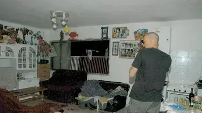 זירת הרצח באור יהודה (צילום: אמיר מורל, משטרת ישראל) זירת הרצח באור יהודה (צילום: אמיר מורל, משטרת ישראל)