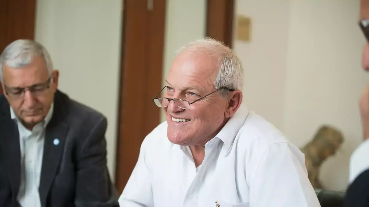 חיים כץ שר הרווחה חותם על תכנית למימוש זכויות ניצולי השואה בישראל, בית העיתונאים סוקולוב תל אביב חיים כץ שר הרווחה חותם על תכנית למימוש זכויות ניצולי השואה בישראל, בית העיתונאים סוקולוב תל אביב