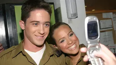 אגם רודברג תום אבני אגם רודברג תום אבני