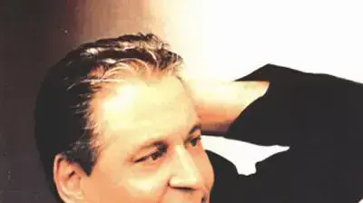 זאפיריס מילאס - זמר יווני זאפיריס מילאס - זמר יווני
