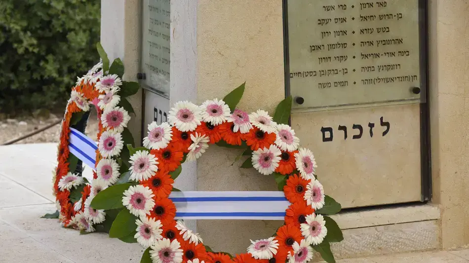 טקס התייחדות לזכר נופלי חיל האוויר, הר הטייסים, ירושלים. 11 במאי 2016