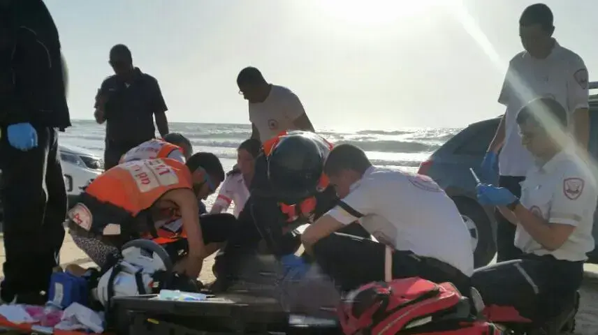 טביעה בחוף סירונית, נתניה. מאי 2016 טביעה בחוף סירונית, נתניה. מאי 2016