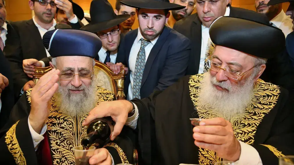 הרב יוסף עם הרב עמאר חתונת הרב יוסף הרב יוסף עם הרב עמאר חתונת הרב יוסף