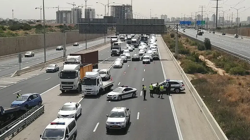 חסימת כביש 431 לטובת שחזור תאונת דרכים שארעה שבוע שעבר. 8 ביוני 2016 חסימת כביש 431 לטובת שחזור תאונת דרכים שארעה שבוע שעבר. 8 ביוני 2016