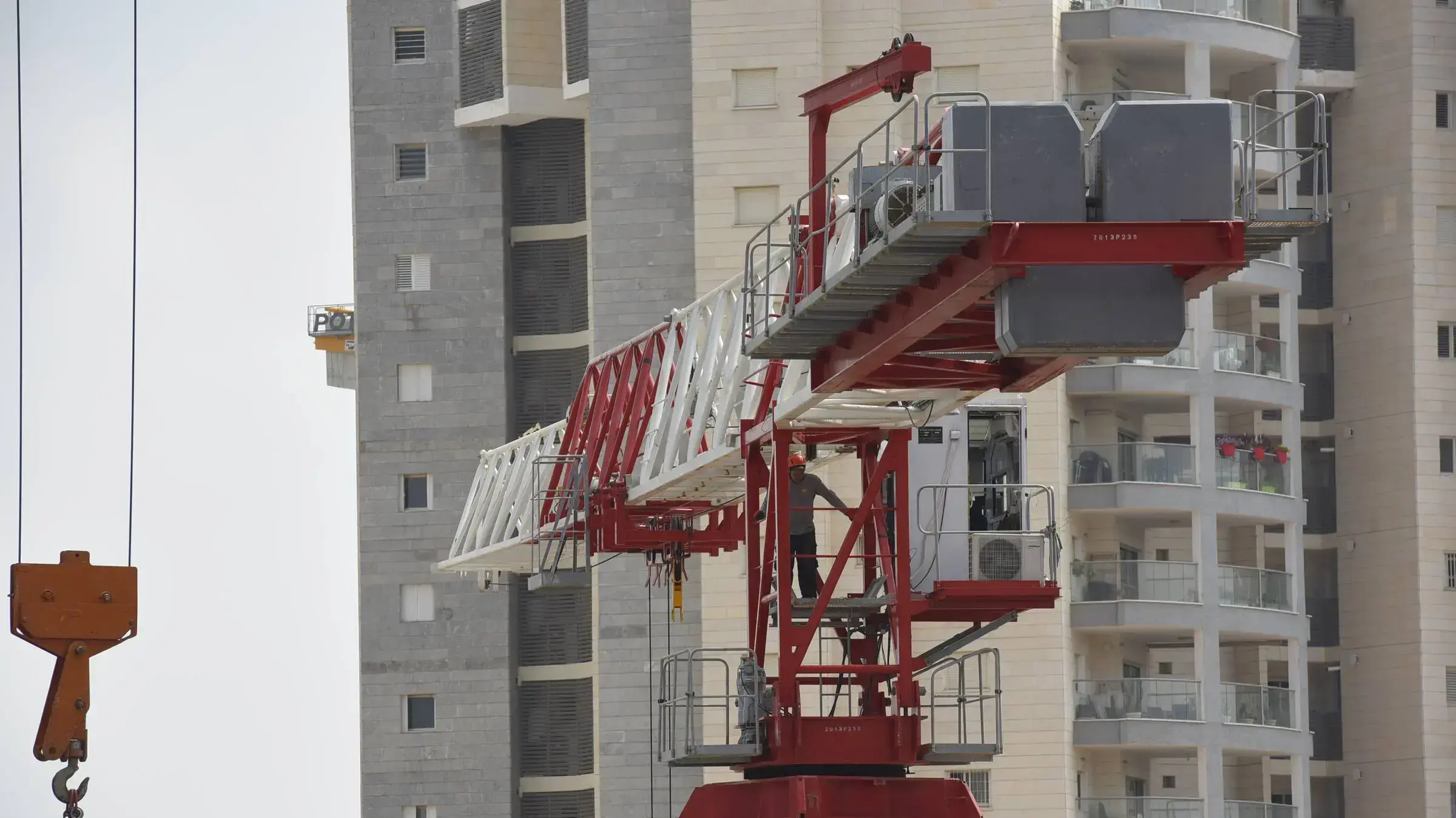 בנייה בפתח תקווה, יולי 2016 בנייה בפתח תקווה, יולי 2016
