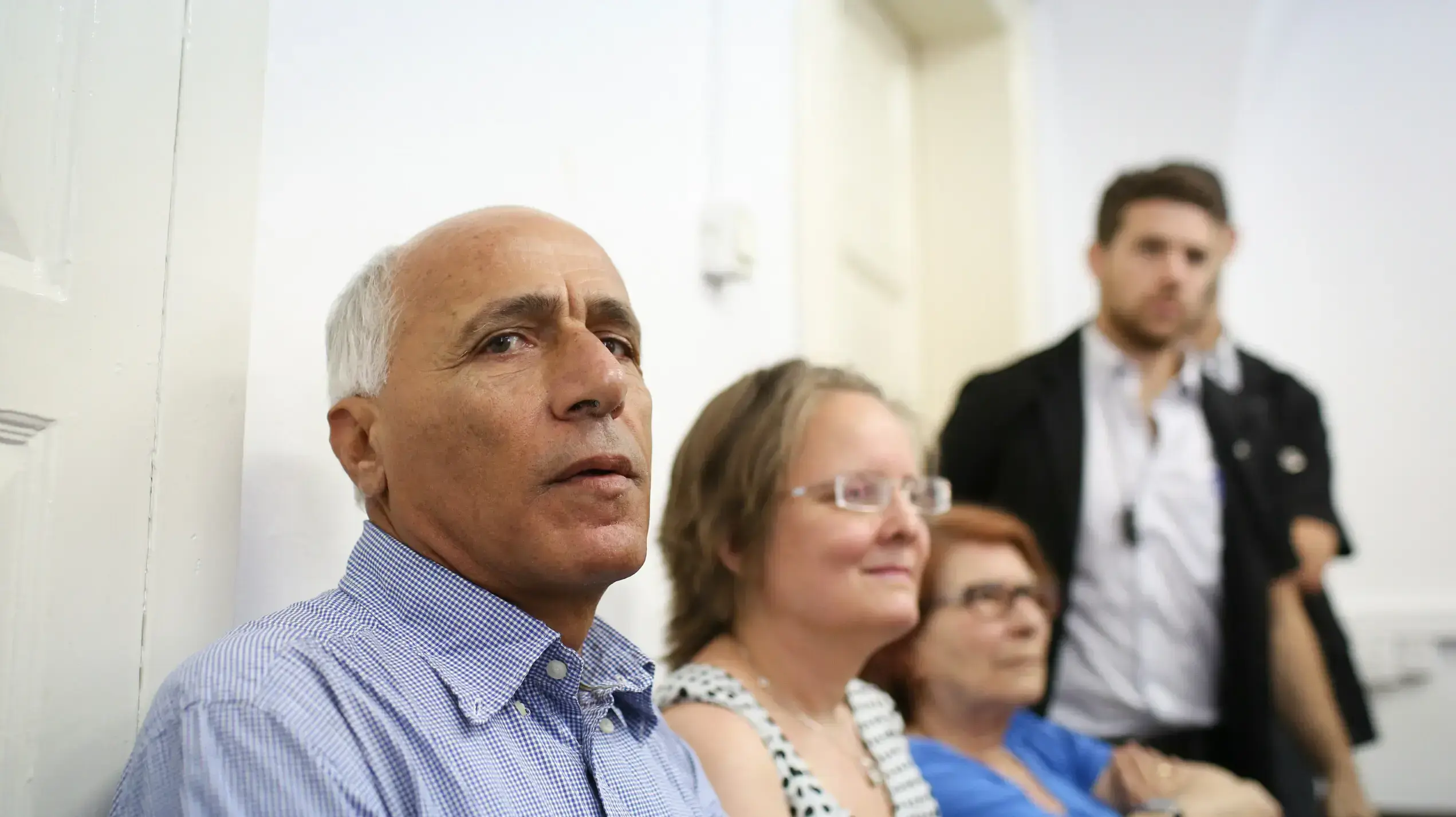 הקראת כתב אישום למרדכי ואנונו, בית משפט השלום ירושלים. 4 ביולי 2016 הקראת כתב אישום למרדכי ואנונו, בית משפט השלום ירושלים. 4 ביולי 2016