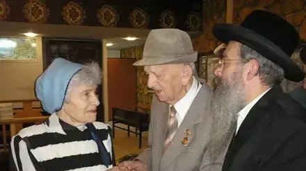 חתונה של בן 92 עם בת 87 חתונה של בן 92 עם בת 87