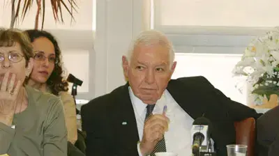 מיכה לינדנשטראוס בישיבת ועדה בכנסת מיכה לינדנשטראוס בישיבת ועדה בכנסת