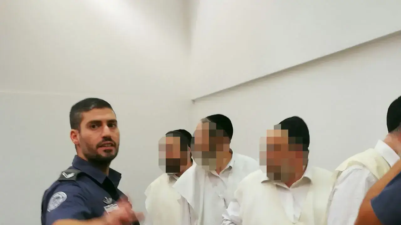 הארכת מעצרם של חשודים בהתעללות בתלמידים במוסד חינוכי בתל אביב בית משפט השלום תל אביב הארכת מעצרם של חשודים בהתעללות בתלמידים במוסד חינוכי בתל אביב בית משפט השלום תל אביב