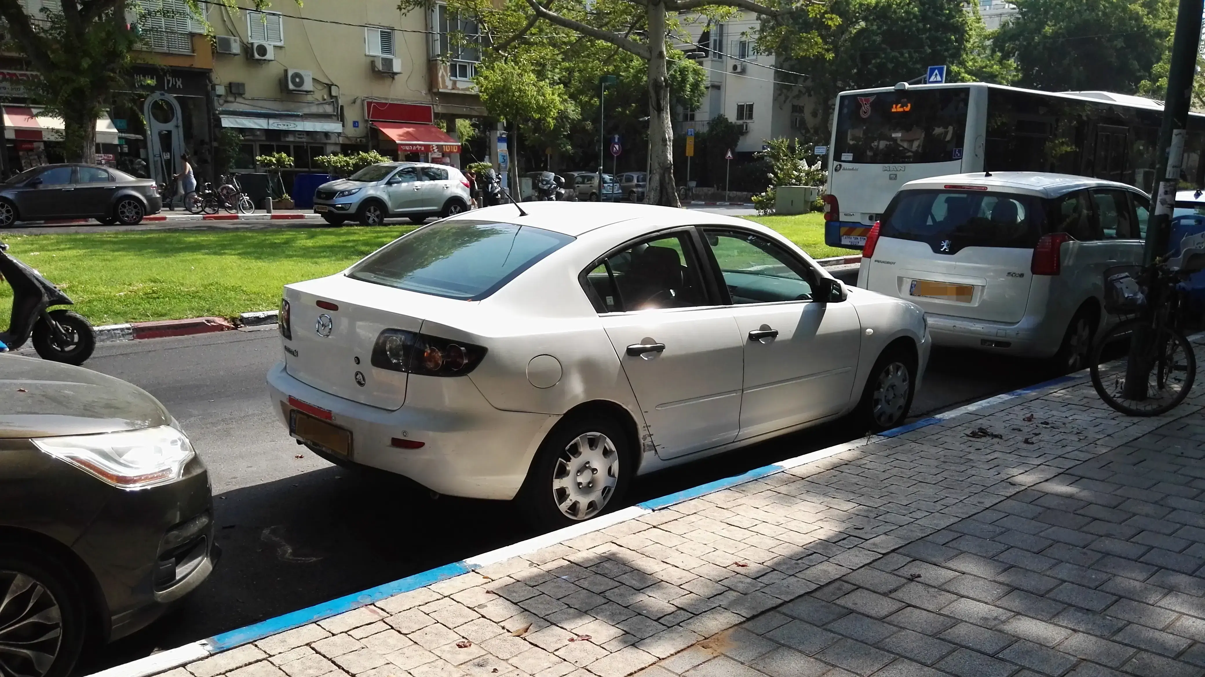 חניה בכחול לבן בתל אביב חניה בכחול לבן בתל אביב
