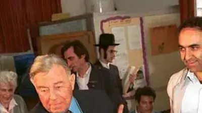 טדי קולק מצביע טדי קולק מצביע