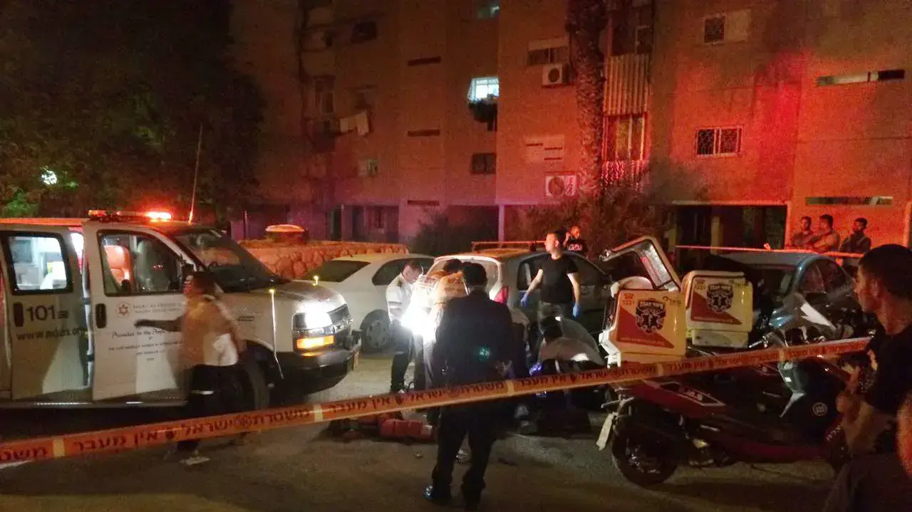 חשד לרצח בבאר שבע, גבר בן 50 נמצא פצוע אנוש בשכונה ה' 4.8.16 חשד לרצח בבאר שבע, גבר בן 50 נמצא פצוע אנוש בשכונה ה' 4.8.16