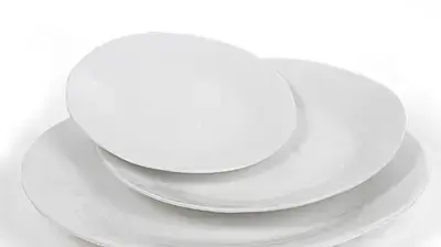 מערכת אוכל white thin של אי די דיזיין מערכת אוכל white thin של אי די דיזיין