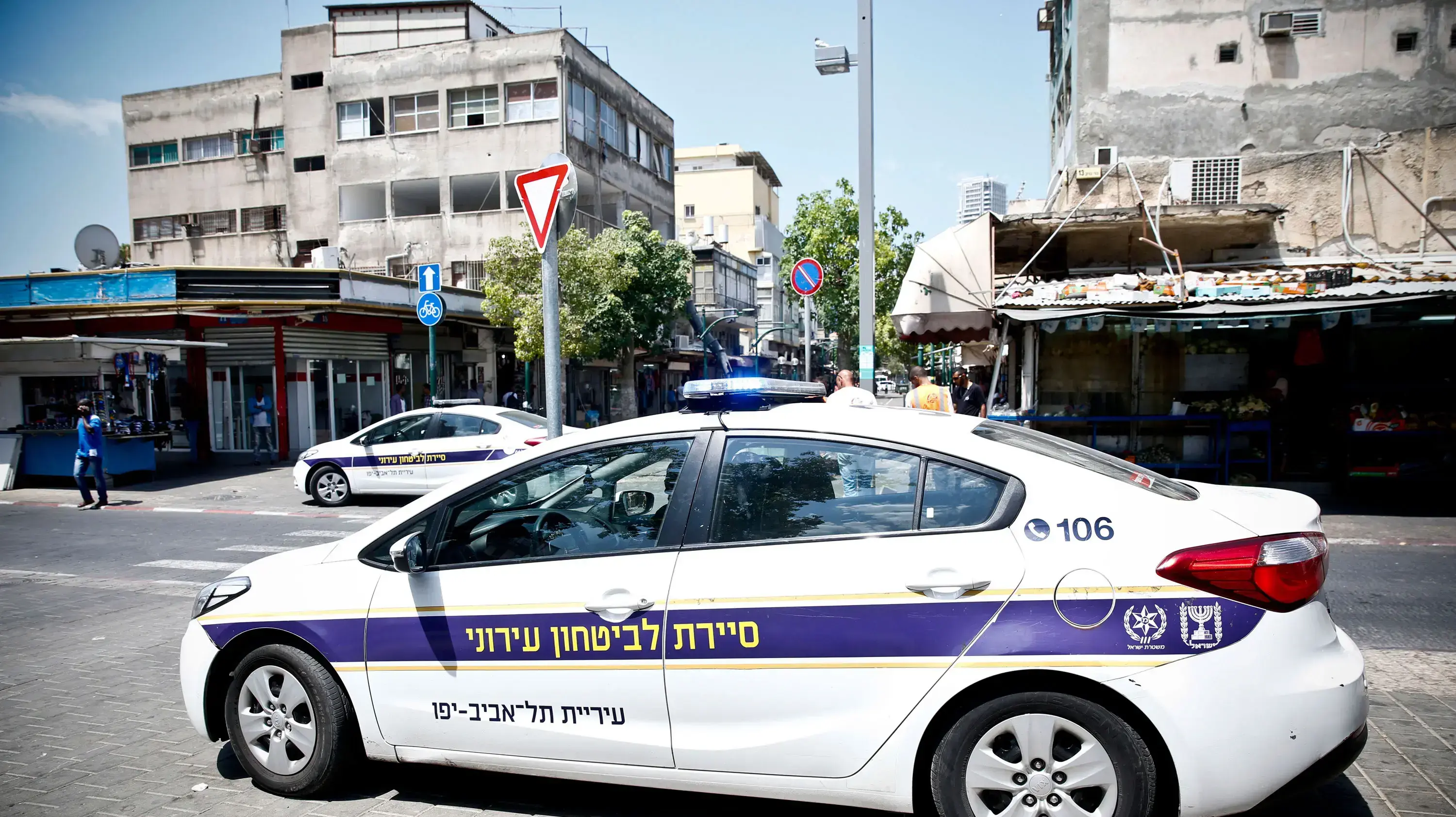 ניידת סיירת לביטחון עירוני, תל אביב. אוגוסט 2016 ניידת סיירת לביטחון עירוני, תל אביב. אוגוסט 2016