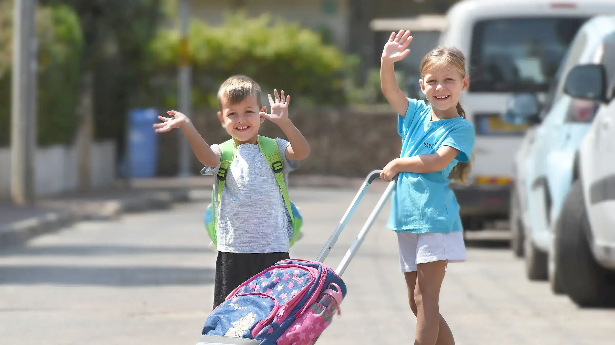 יהלי וגיא מתכוננים לקראת החזרה ללימודים. אוגוסט 2016