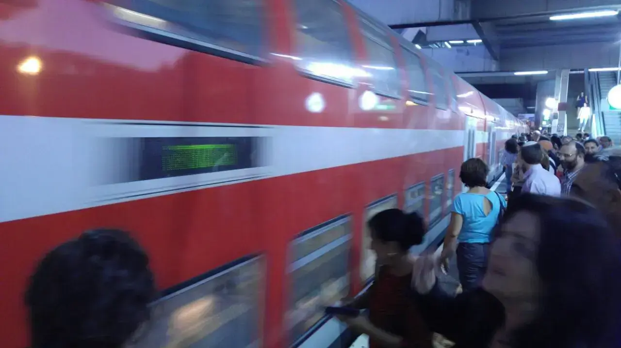 חידוש תנועת הרכבות מתל אביב לחיפה חידוש תנועת הרכבות מתל אביב לחיפה