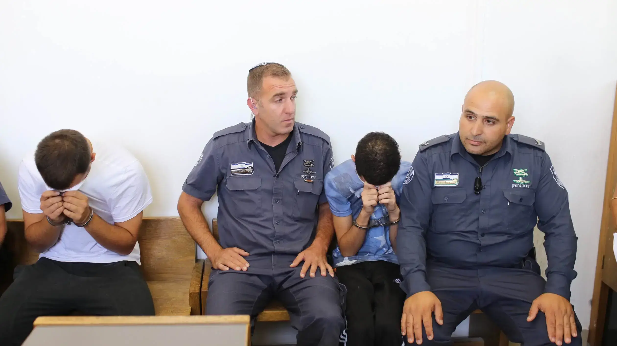 אסף דנן ומתן קיסוס, מואשמים בעבירות אינוס קטינה, סחיטה באיומים והפצת סרטונים, בימ"ש מחוזי ירושלים. ספטמבר 2016 אסף דנן ומתן קיסוס, מואשמים בעבירות אינוס קטינה, סחיטה באיומים והפצת סרטונים, בימ"ש מחוזי ירושלים. ספטמבר 2016