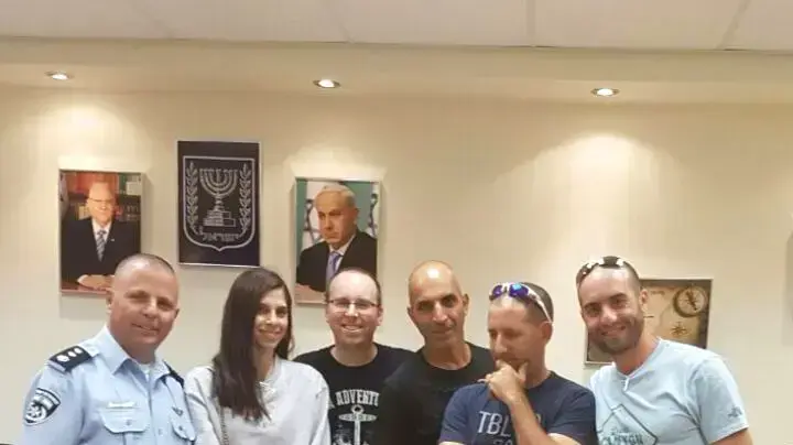 מחשב עם תמונות בתה המנוחה של סיוון פישר שנגנב מדירתה והוחזר בידי המשטרה. 11 בנובמבר 2016 מחשב עם תמונות בתה המנוחה של סיוון פישר שנגנב מדירתה והוחזר בידי המשטרה. 11 בנובמבר 2016