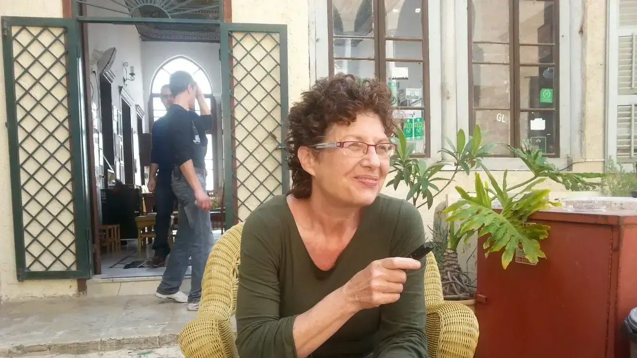 אמה של אורי, חולת סרטן אשר מתגוררת בהוספיס אמה של אורי, חולת סרטן אשר מתגוררת בהוספיס