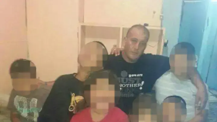 משפחה בה האם יהודייה והאב דרוזי שקיבלה איומים משכניה ושמכוניתה הושחתה, ינואר 2017 משפחה בה האם יהודייה והאב דרוזי שקיבלה איומים משכניה ושמכוניתה הושחתה, ינואר 2017